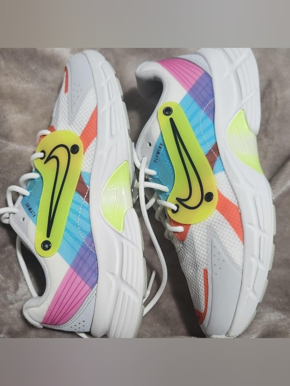 Women Nike Alphina 5000 Size 6